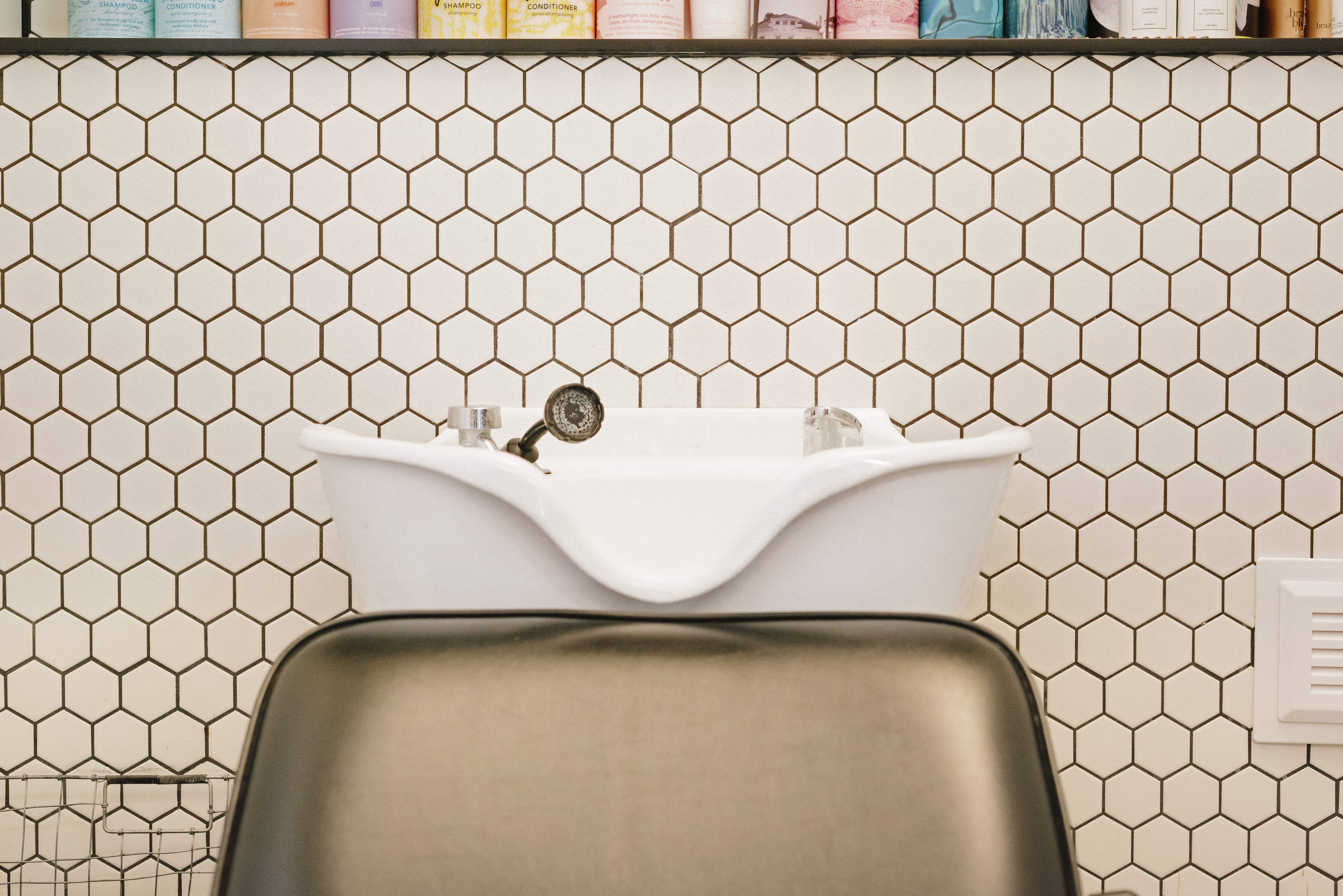 Hexagonale Tegels: Een Moderne Touch van de Badkamer – Zwolle